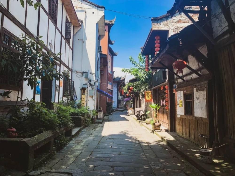 《小手大滋味》节目预告:邹平酸浆豆腐—心往方正,清白一生